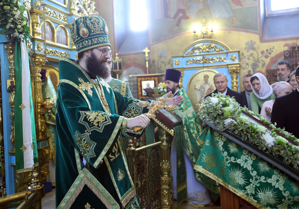 крест
